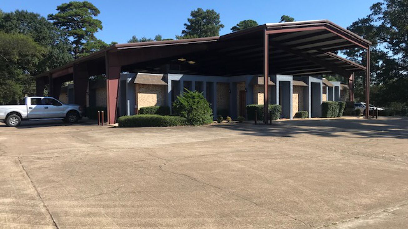 2019 S Henderson Blvd, Kilgore, TX 75662