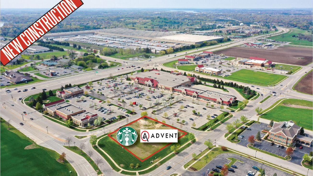 1306 Pabst Farms Cir, Oconomowoc, WI 53066