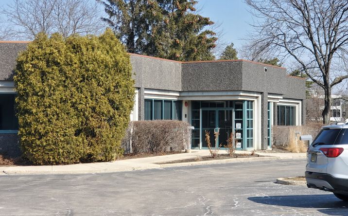 image of property at 1 E PHLIP RD #102 VERNON HLS Vernon Hills IL 60061