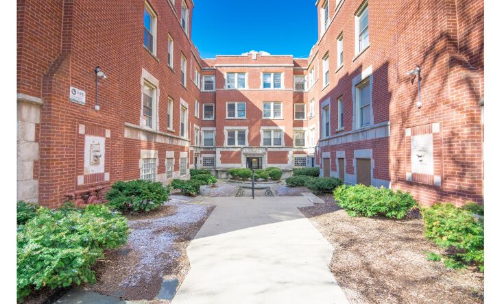Pictures of Multifamily property located at 7816 S Cornell Ave, Chicago, IL 60649 for sales - image #1