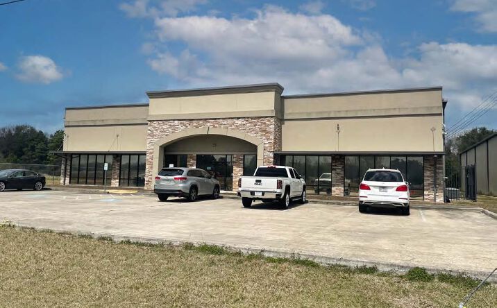 Pictures of Industrial property located at 1406 North Sam Houston Parkway West, Houston, TX 77038 for comps - image #1