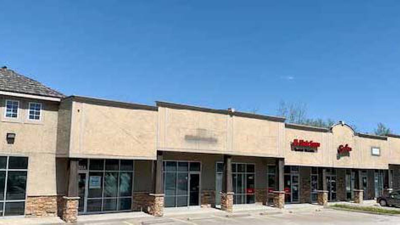 1692017000 E. Us 24 Highway, Independence, MO 64057