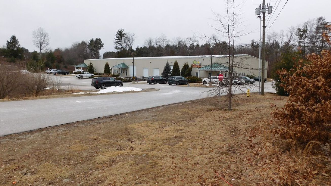 746 Daniel ster Hwy, Merrimack, NH 03054