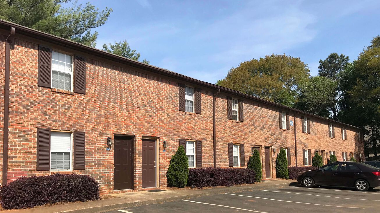 1055 Rd, Decatur, GA 30032