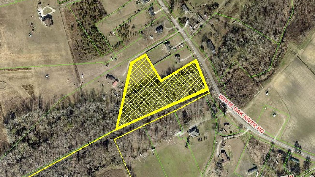 2299 White Oak River Rd, Maysville, NC 28555