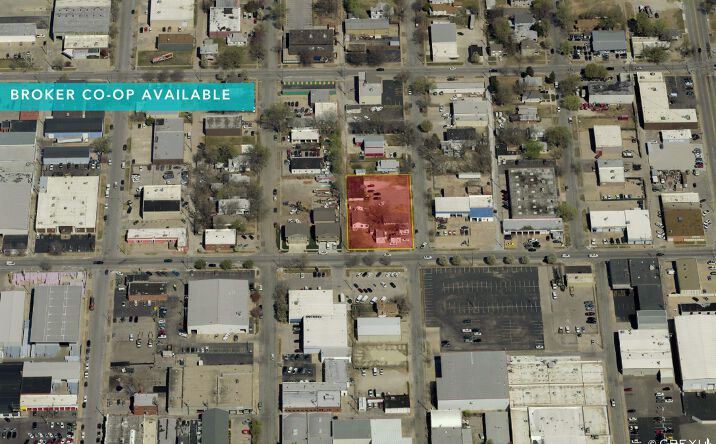 Pictures of Multifamily property located at 207 New York St, Wichita, KS 67214 for comps - image #1