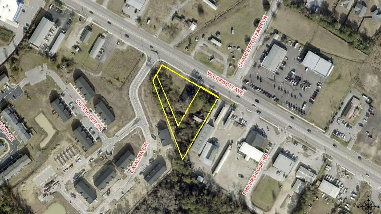 1017 W Corbett Ave, Swansboro, NC 28584