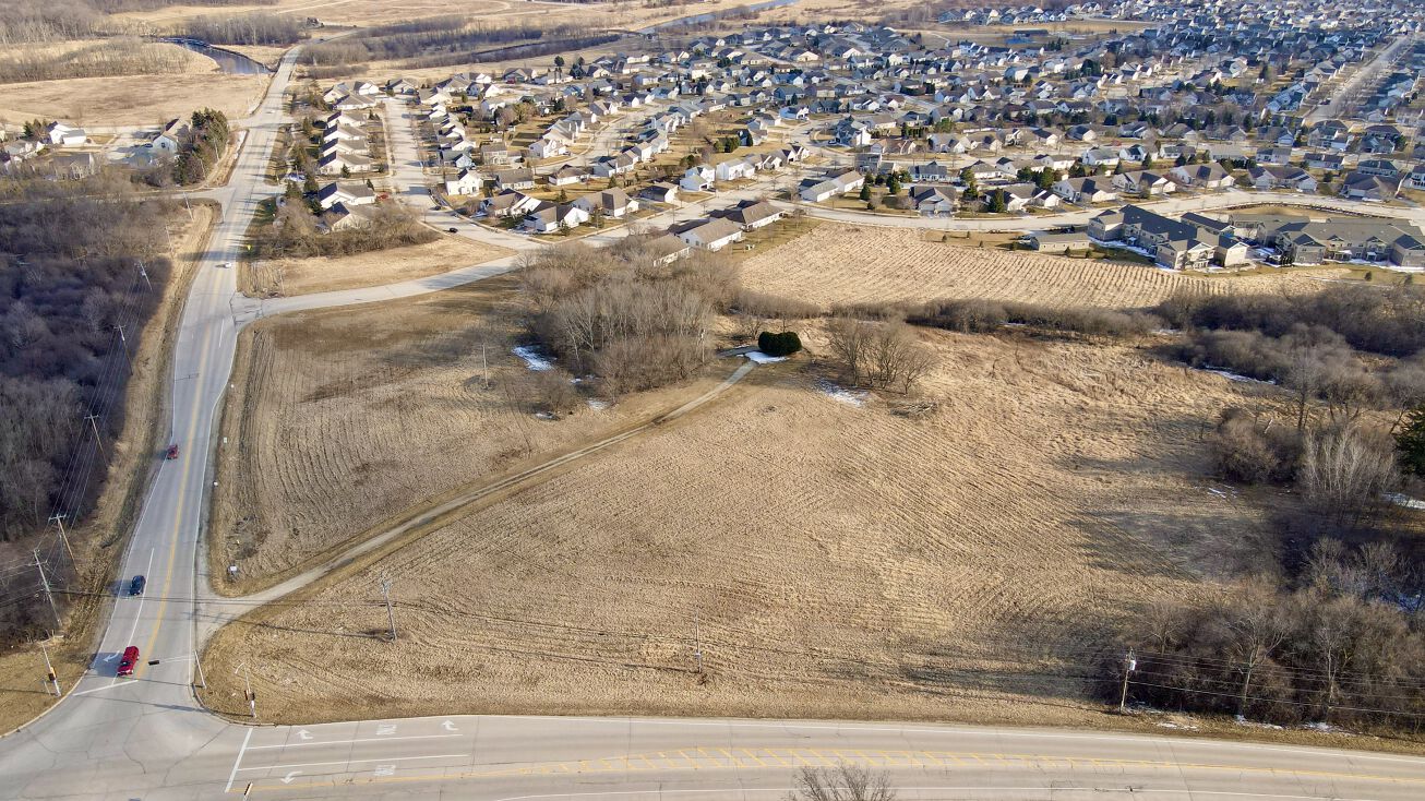 Saylesville Rd & River Rd, Waukesha, WI 53189