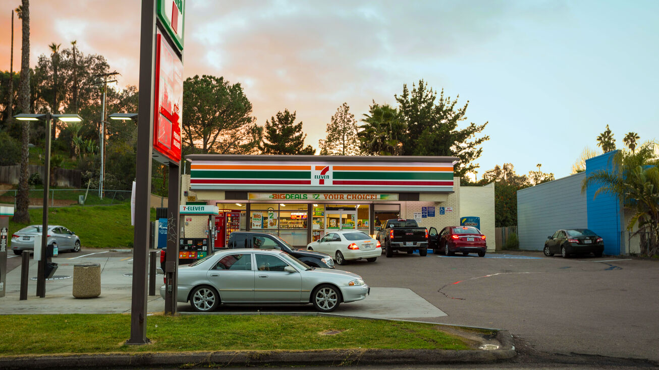 4610 Avocado Blvd., La Mesa, CA 91941