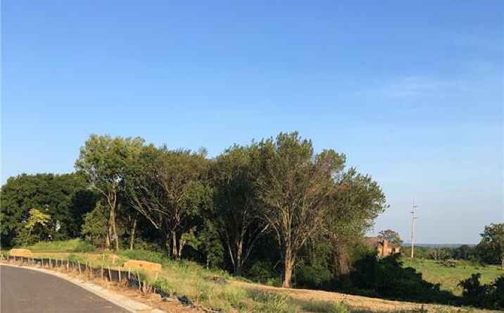 Pictures of Land, Multifamily property located at 5429 Lakewood Street, Kansas City, KS 66106 for sales - image #1