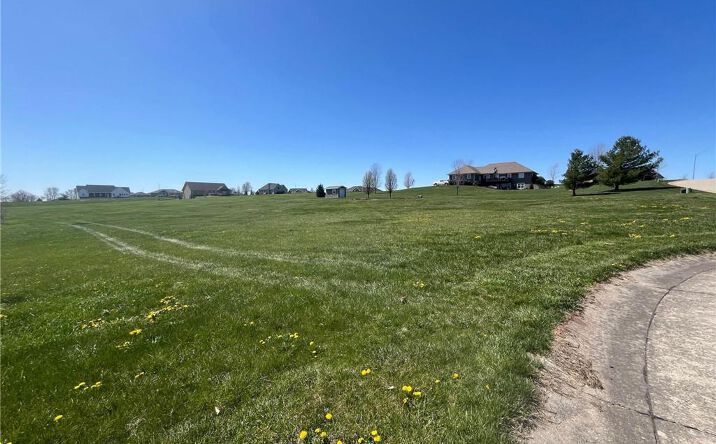 Pictures of Land property located at LOT 26 WILLOW Drive, Maryville, MO 64468 for sales - image #1