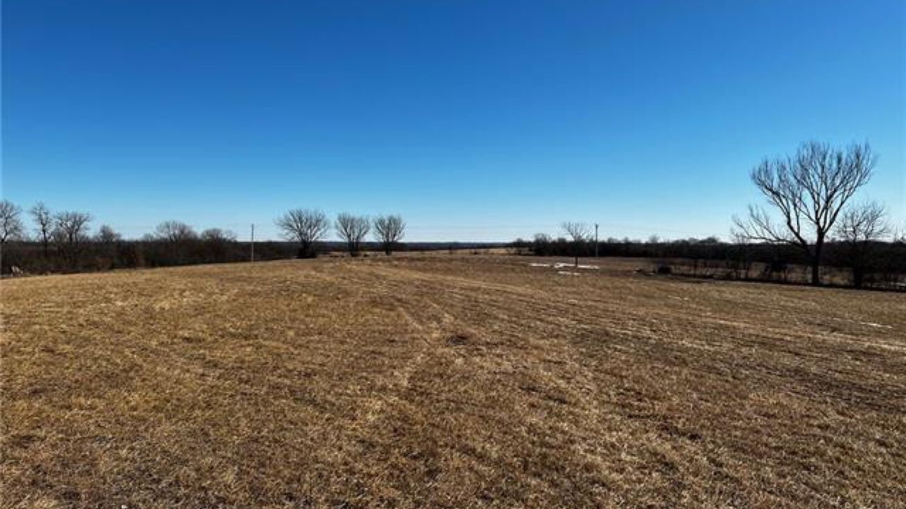 St 13 Highway, Gallatin, MO 64640