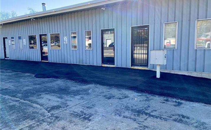 image of property at 701 E 23RD ST S STE F Independence MO 64055-1500