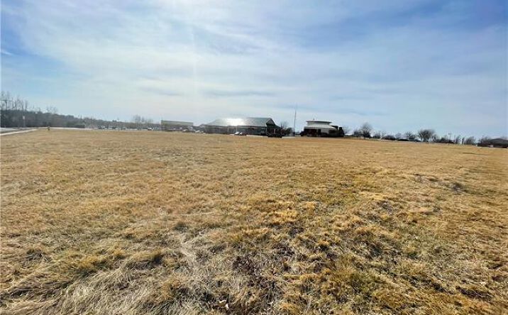 Pictures of Land property located at Lot 13 Municipal Circle, Raymore, MO 64083 for sales - image #1