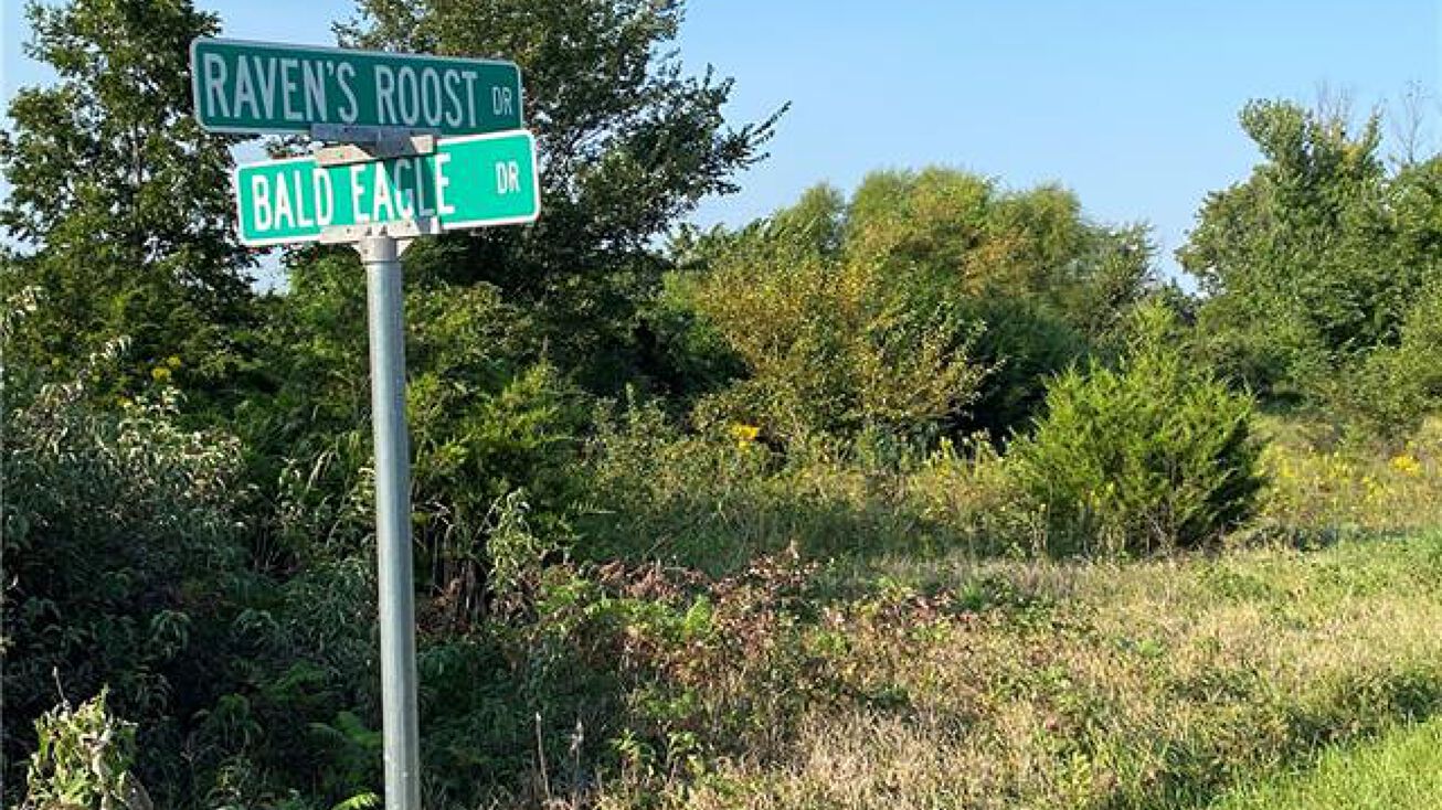 2 & 6 Ravens Roost Drive, Linn Valley, KS 66040