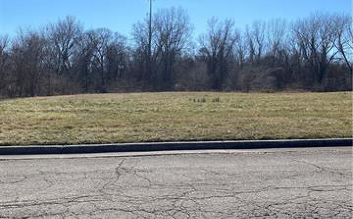 Pictures of Land property located at 7849 Splitlog Avenue, Kansas City, KS 66112 for sales - image #1