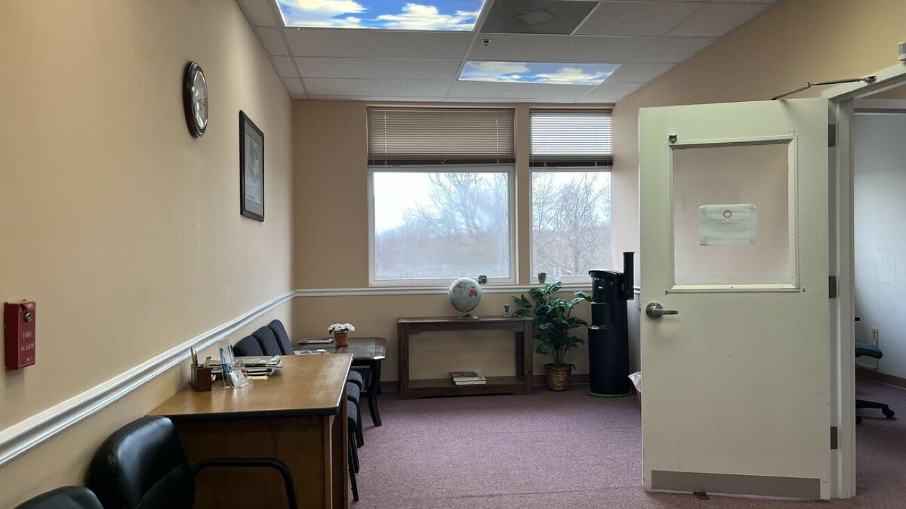 1374 Whitehorse Hamilton Square Rd, Hamilton Township, NJ 08619