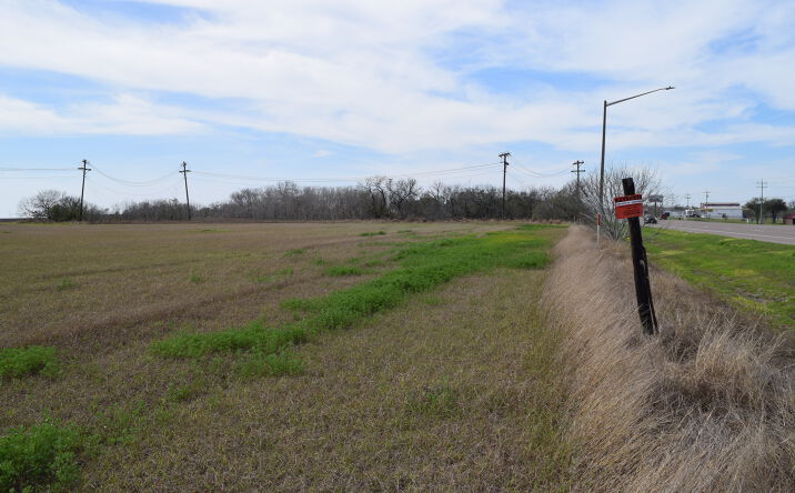 Pictures of Retail property located at 15226 Northwest Blvd, Robstown, TX 78380 for sales - image #1