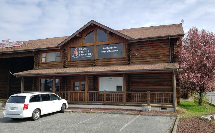 Pictures of Office property located at 390 NE Midway Blvd, Oak Harbor, WA 98277 for comps - image #1
