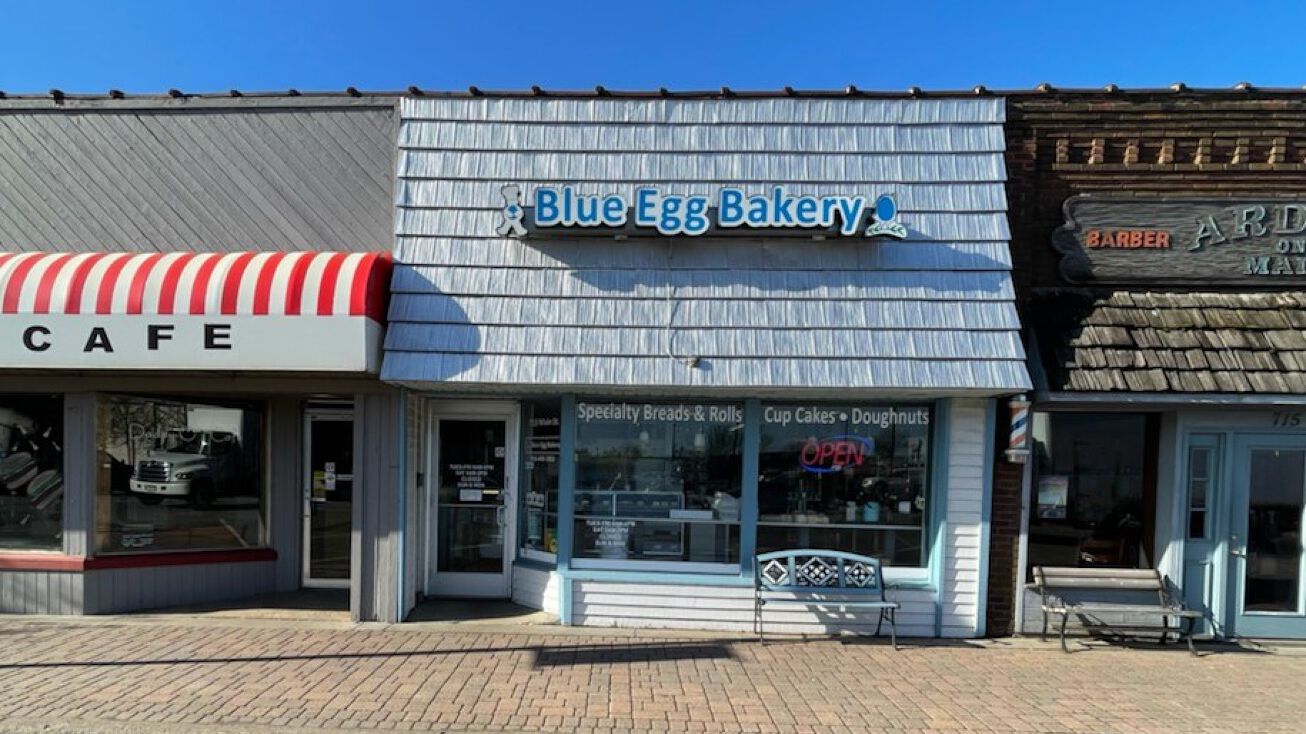 713 Main St NW, Elk River, MN 55330 Retail Property for Sale Blue
