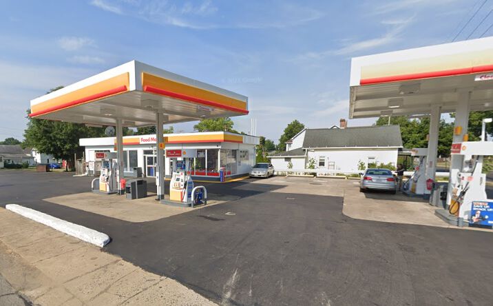Pictures of Retail property located at 829 N High St, Lancaster, OH 43130 for comps - image #1