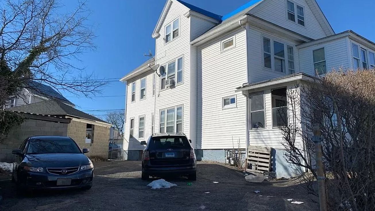 1421 Kossuth St, Bridgeport, US 06608 Multifamily Property for Sale