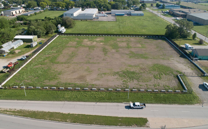 Pictures of Land property located at 6445 John J Pershing Dr, Omaha, NE 68112 for comps - image #1