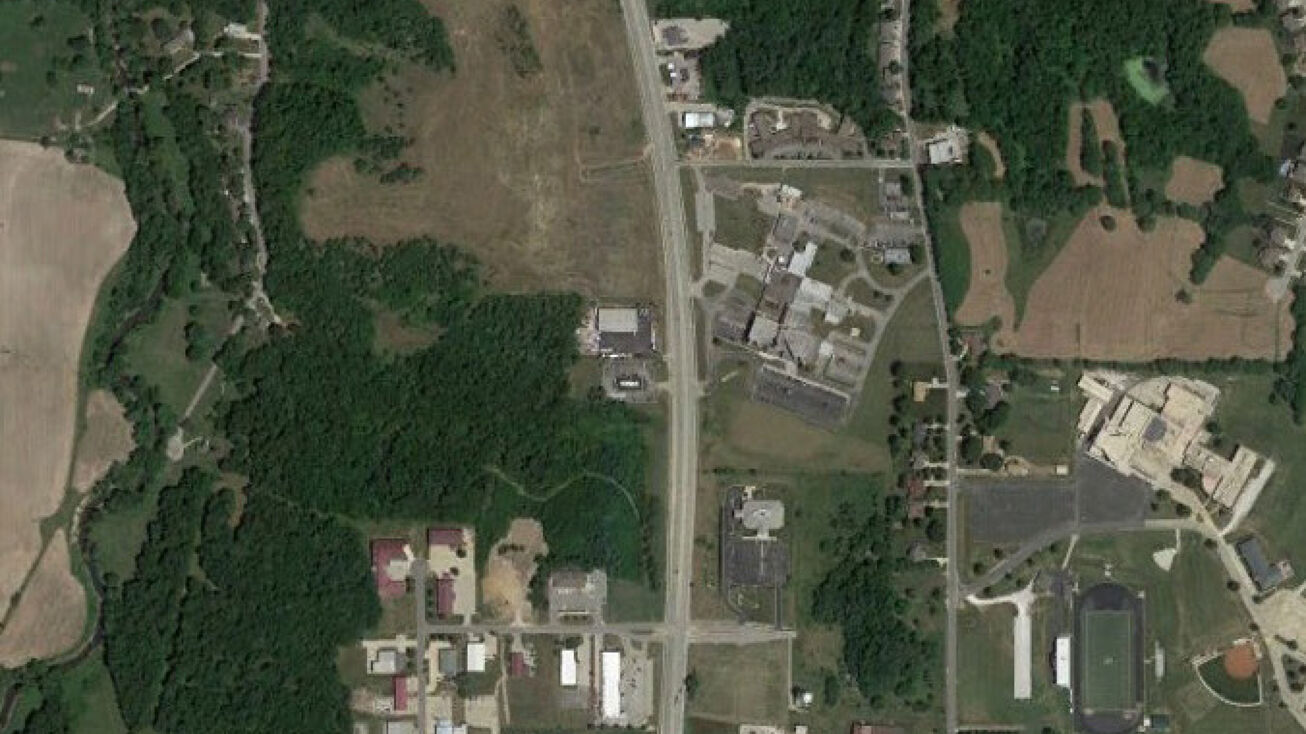 Pictures of Land property located at 15700 US-169, Smithville, MO 64089 for sales - image #1