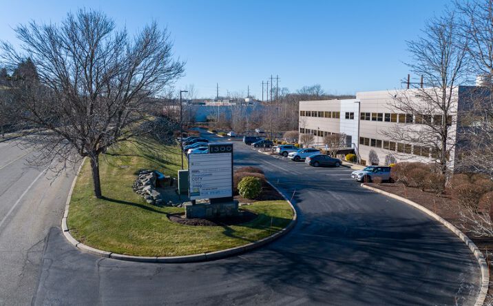 Pictures of Office property located at 1300 Highland Corporate Dr, Cumberland, RI 02864 for sales - image #1