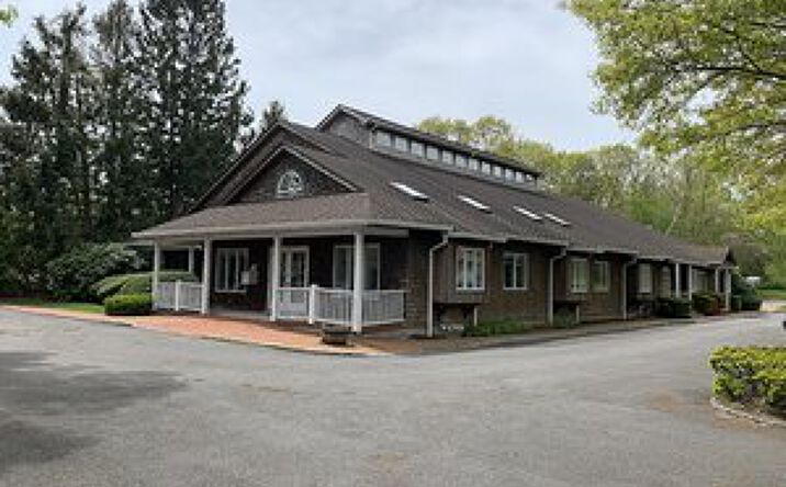 image of property at 7785 MAIN RD Mattituck NY 11952