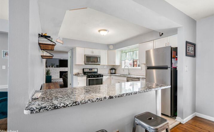image of property at 38011 ALCOY DR Sterling Heights MI 48312-1400
