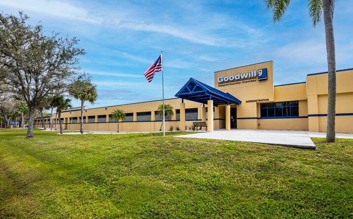 Pictures of Industrial property located at 5100 Tice St, Fort Myers, FL 33905 for sales - image #1