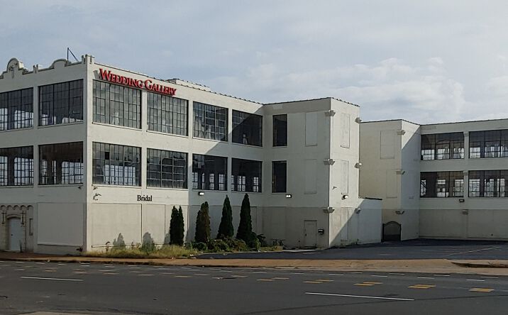 Pictures of Industrial property located at 4164 Chippewa St, St. Louis, MO 63116 for sales - image #1