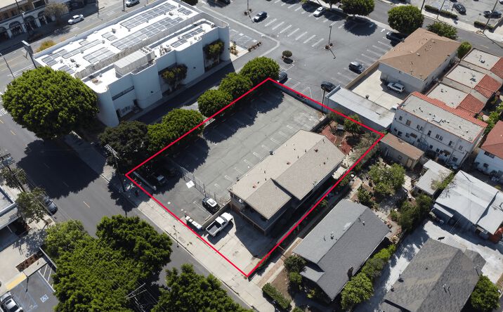 Pictures of Multifamily property located at 537 W 10th St, Los Angeles, CA 90731 for comps - image #1