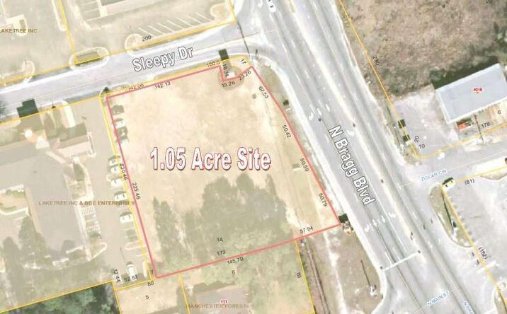 Pictures of Land property located at 1013 N Bragg Blvd, Spring Lake, NC 28390 for sales - image #1