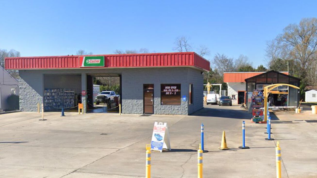 214 S Harris St, Sandersville, GA 31082