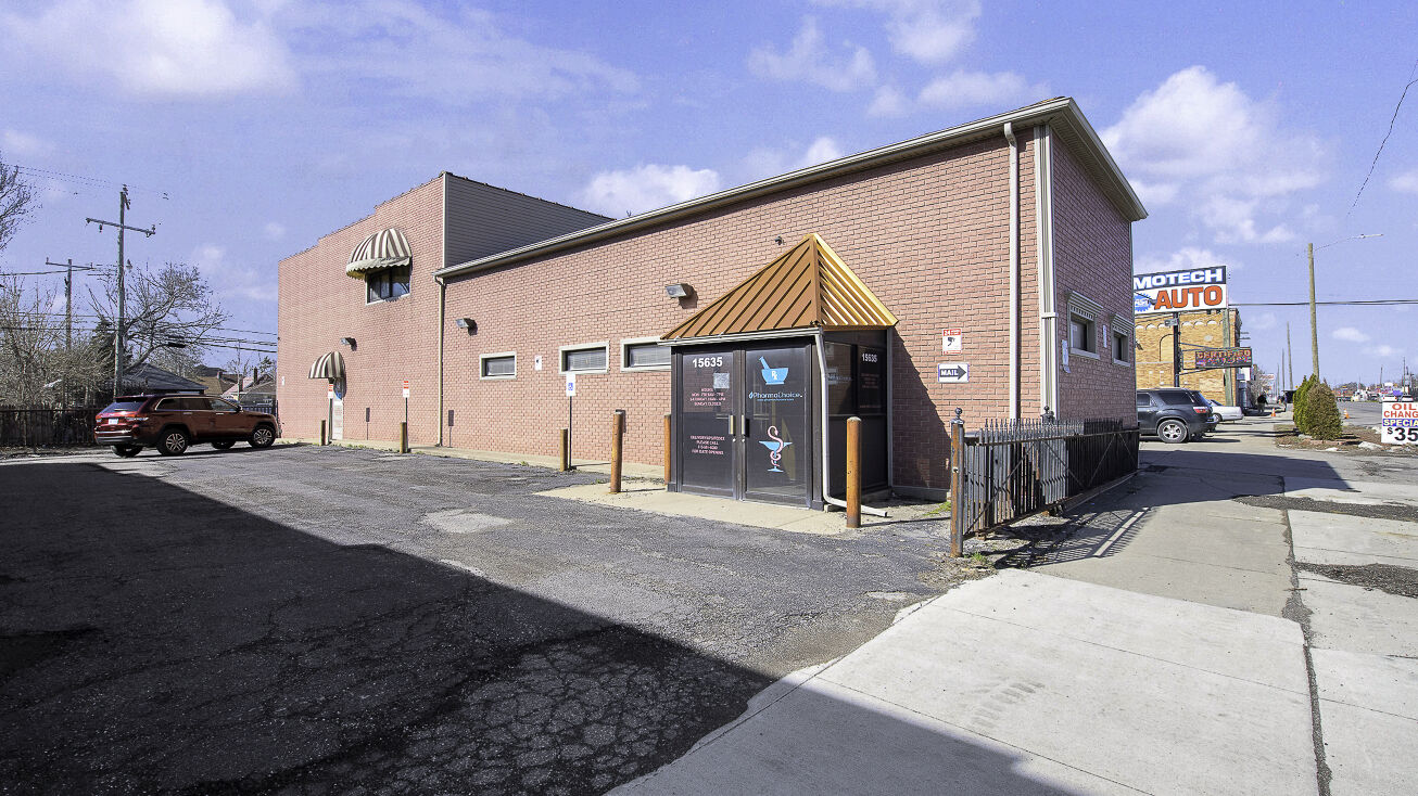 15629 W Warren Ave, Detroit, MI 48228