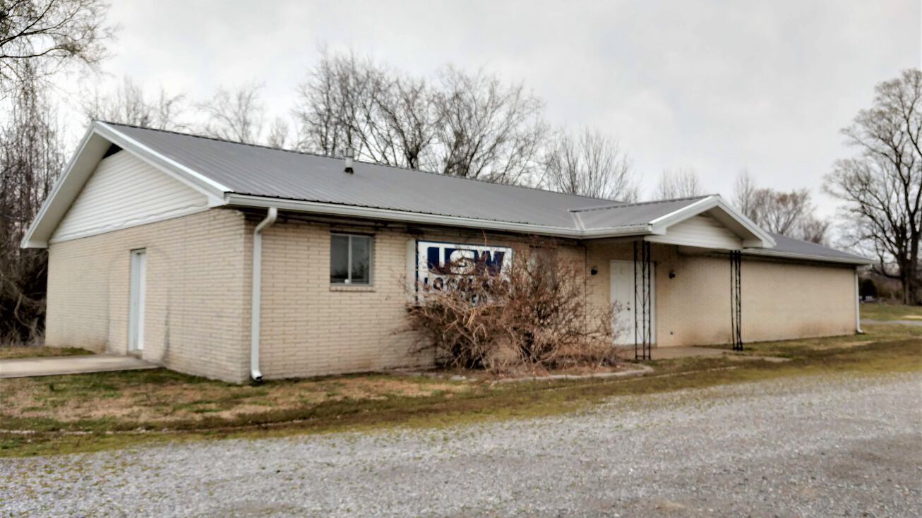 906 Phillips Dr, Wickliffe, KY 42087