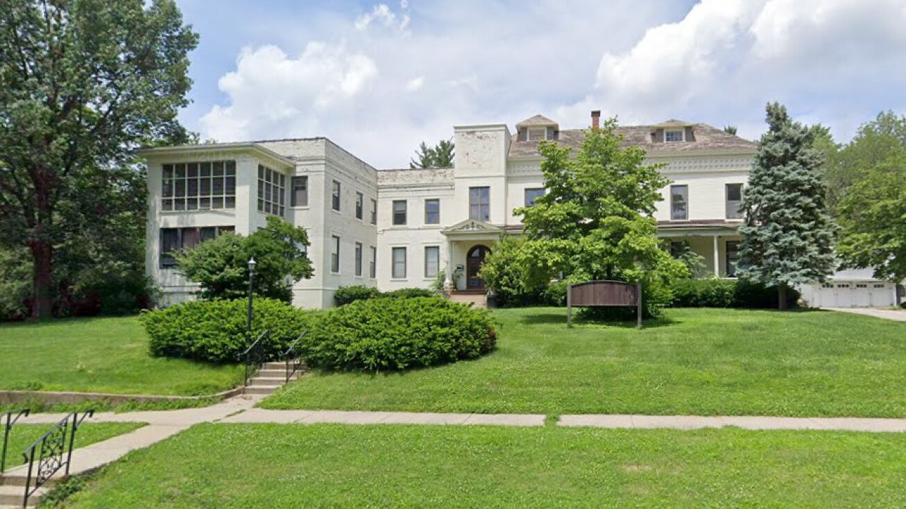 541 E Black Ave, Springfield, IL 62702