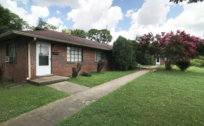 Pictures of Multifamily property located at 1340 Vinesville Rd, Birmingham, AL 35208 for comps - image #1