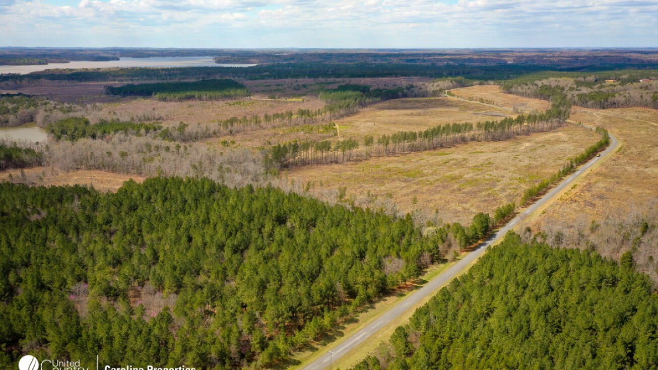 Stoney Point Dr, Lexington, NC 27292