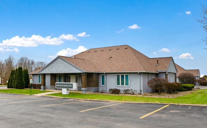 Pictures of Office property located at 1250 Youngstown Warren Rd - Unit 1A, Niles, OH 44446 for comps - image #1