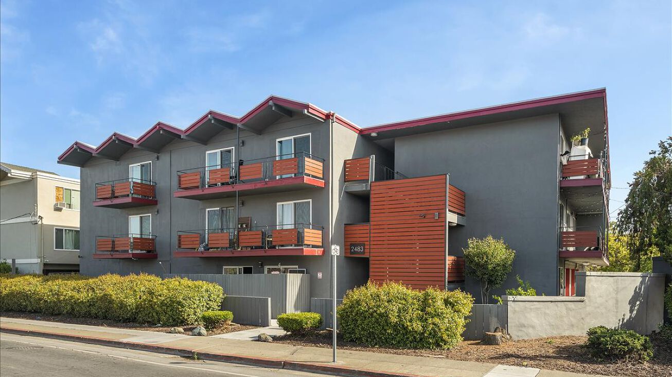 2483 Middlefield Rd, Redwood City, CA 94063