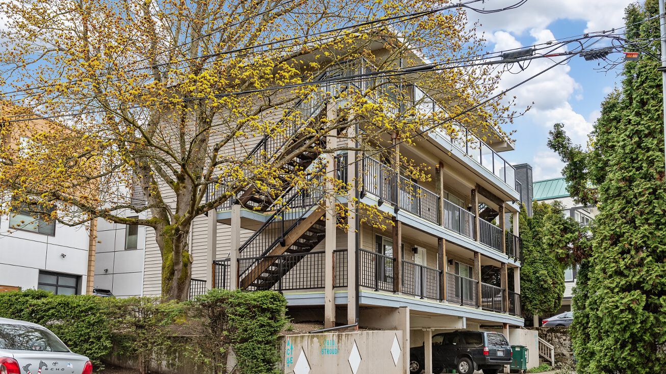 7810 Stroud Ave N, Seattle, WA 98103
