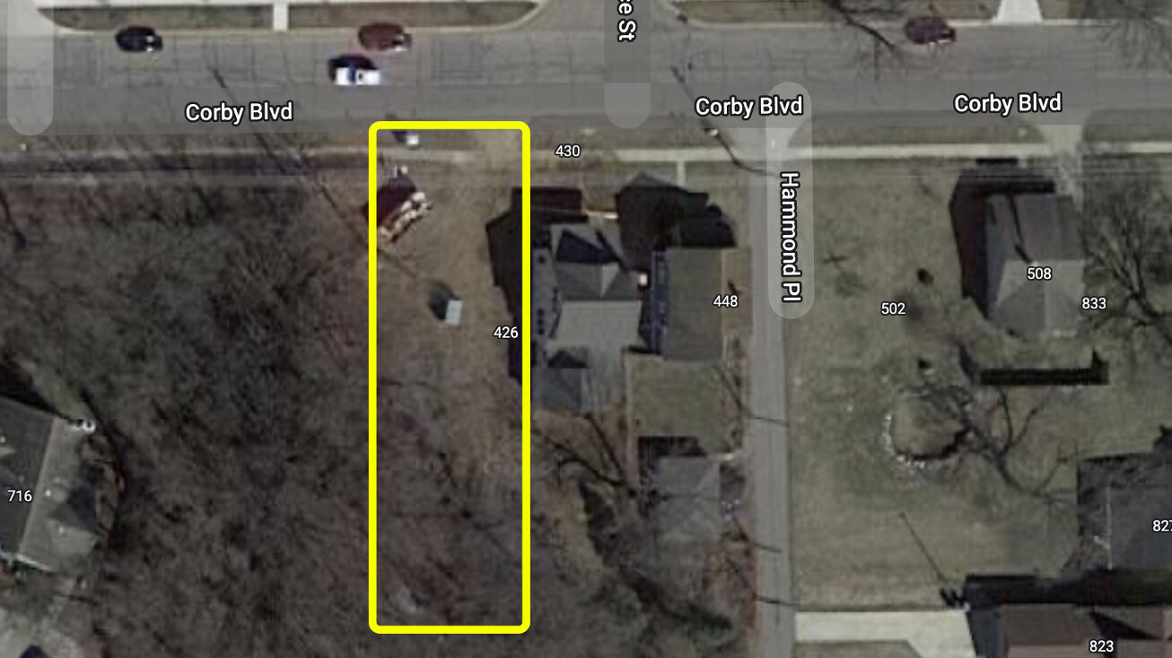 426 Corby Blvd, South Bend, IN 46617