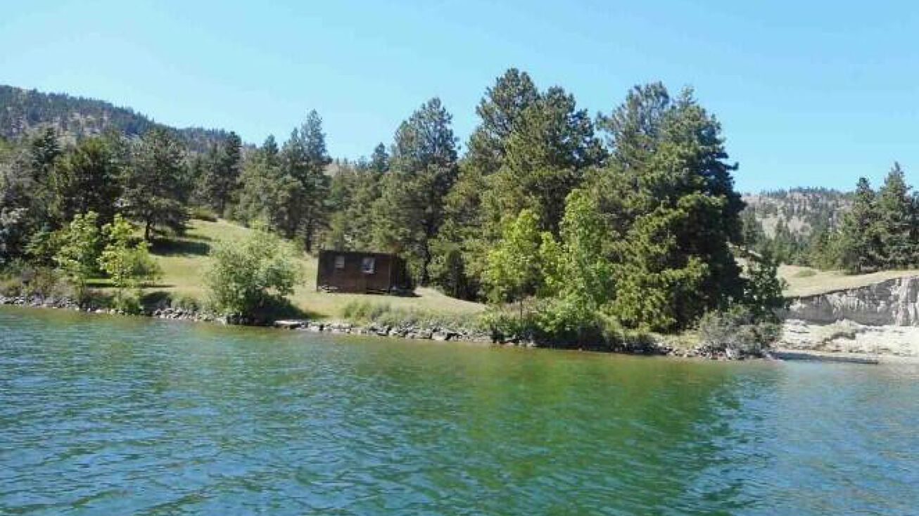 2766 Holter Lakeshore Trak, Wolf Creek, MT 59648