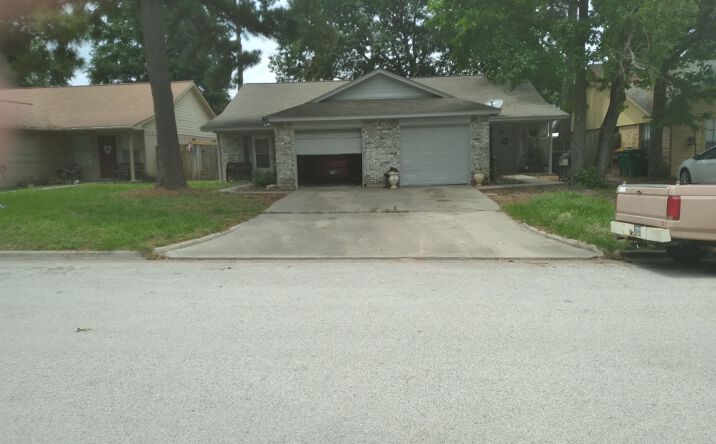 Pictures of Multifamily property located at 1729 Hazelwood St, Conroe, TX 77301 for sales - image #1