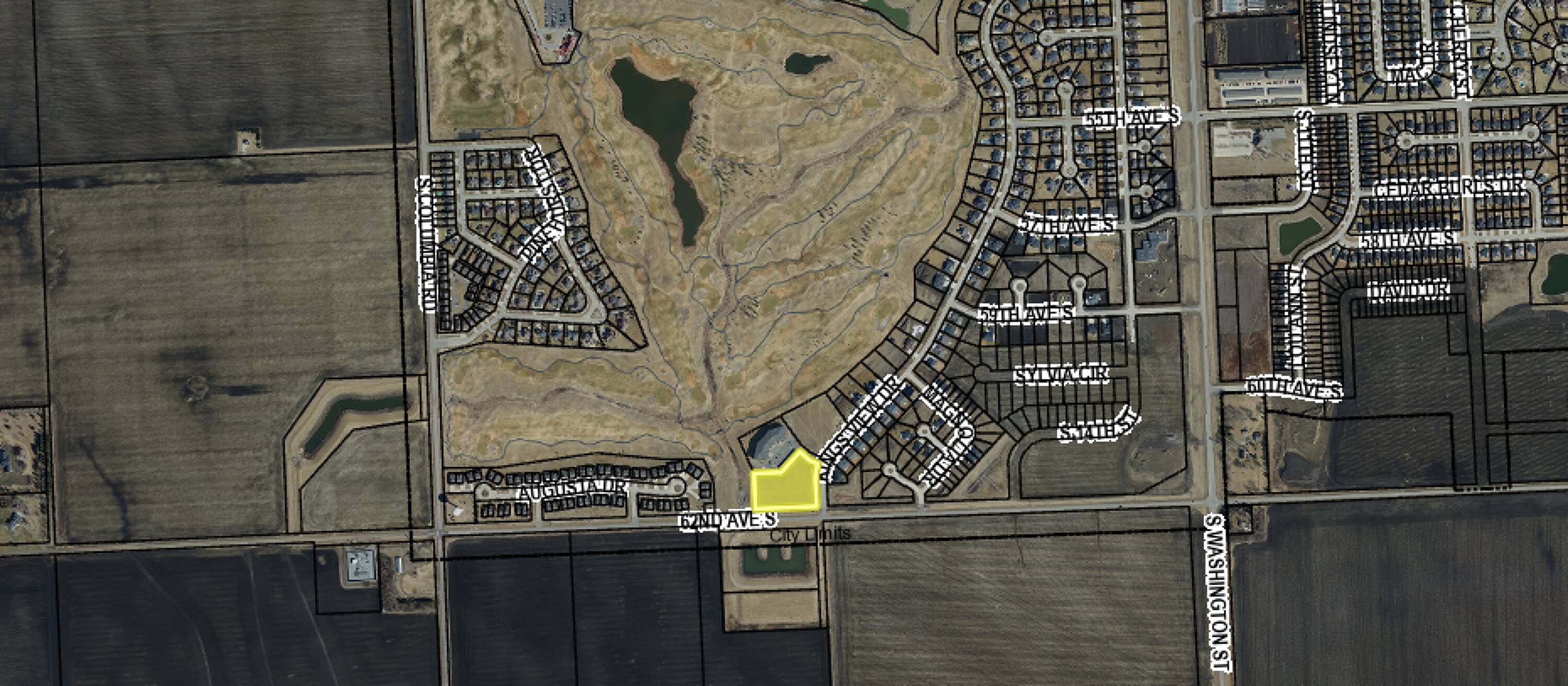 6150 Kings View Dr, Grand Forks, ND 58201