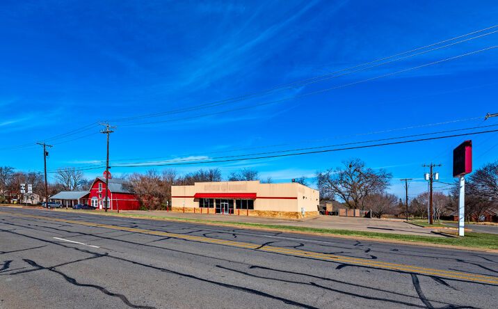 image of property at 102 W FM 120 Pottsboro TX 75076-9628