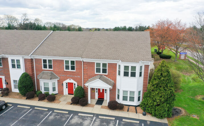 Pictures of Office property located at 2821 S Hurstbourne Pkwy, Louisville, KY 40220 for comps - image #1